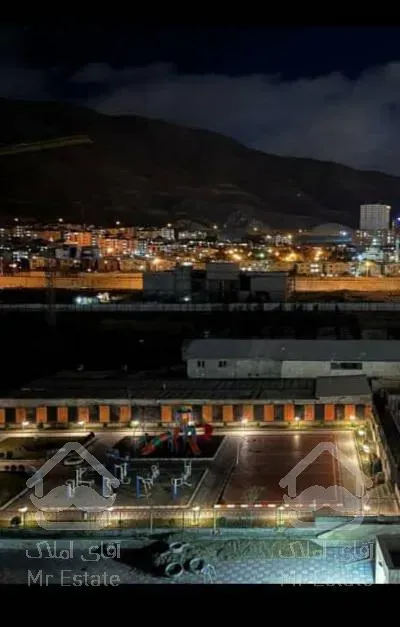 واحد۱۱۲متری دربرج های معروف خرازی، درشهرک راه اهن(دریاچه)