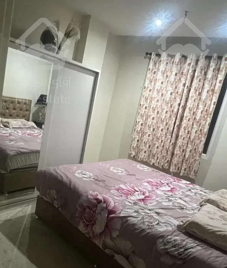 ۸۵متر//طبقه آخر//نقلی