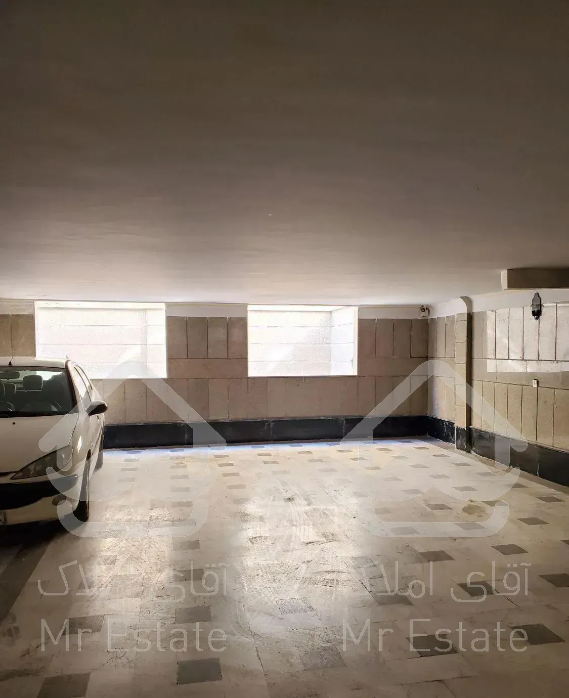 ۱۱۸ متر ۳ خوابه علامه جنوبی فول امکانات و نورگیر