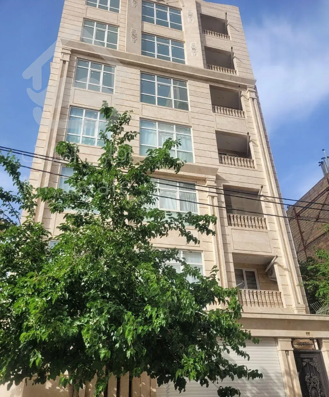 خ هاشمی نژاد نزدیک حرم و راه آهن