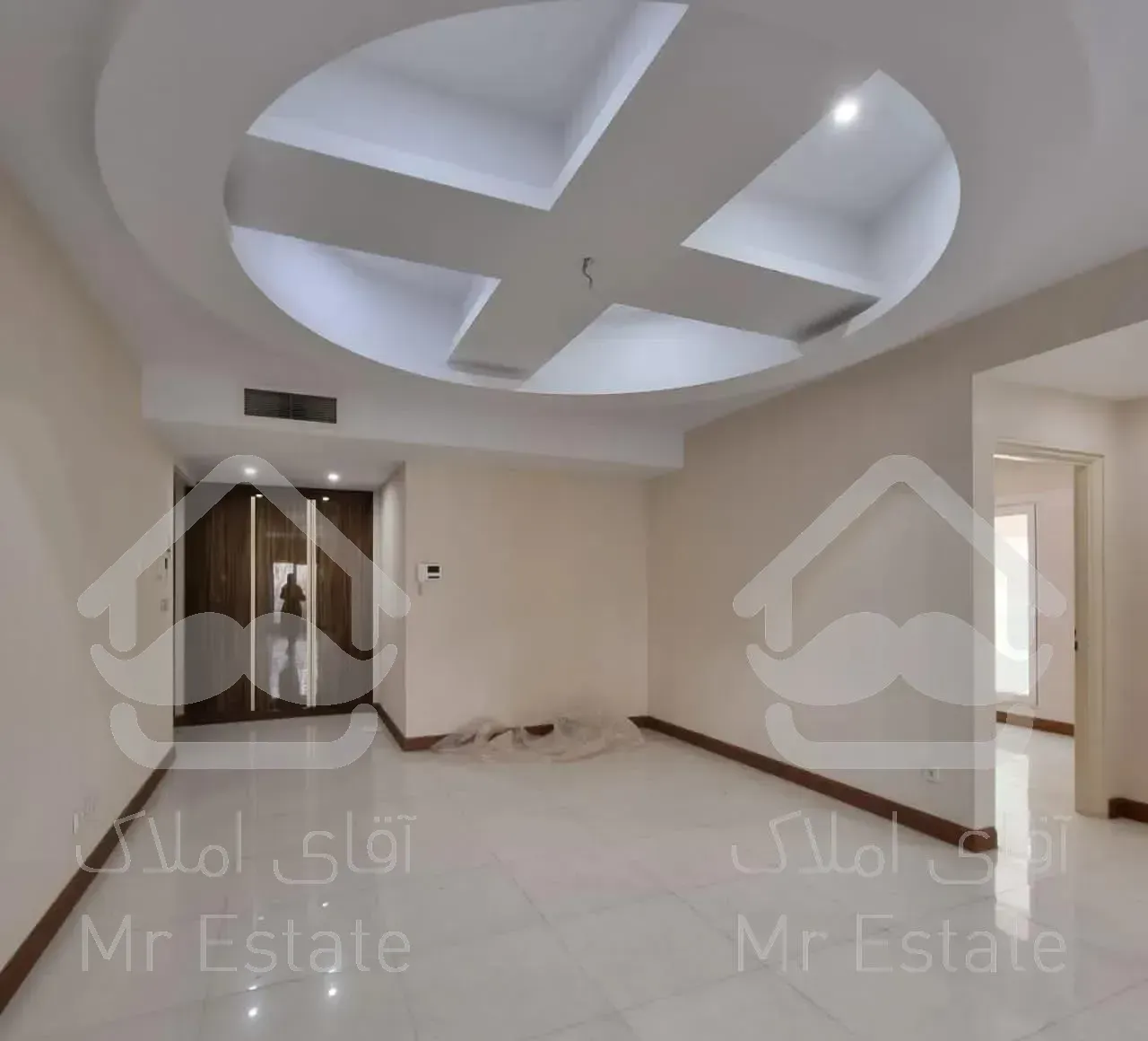 ۱۲۵ متر برج باغ کلاسیک **پارک رویال**