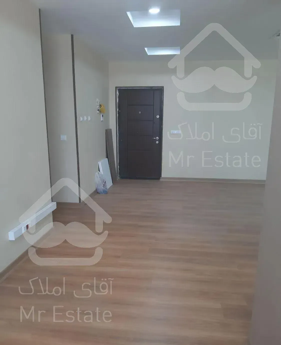 ۱۰۰متراداری،‌آبشار،کنتراست مال یاس۳، دریاچه چیتگر