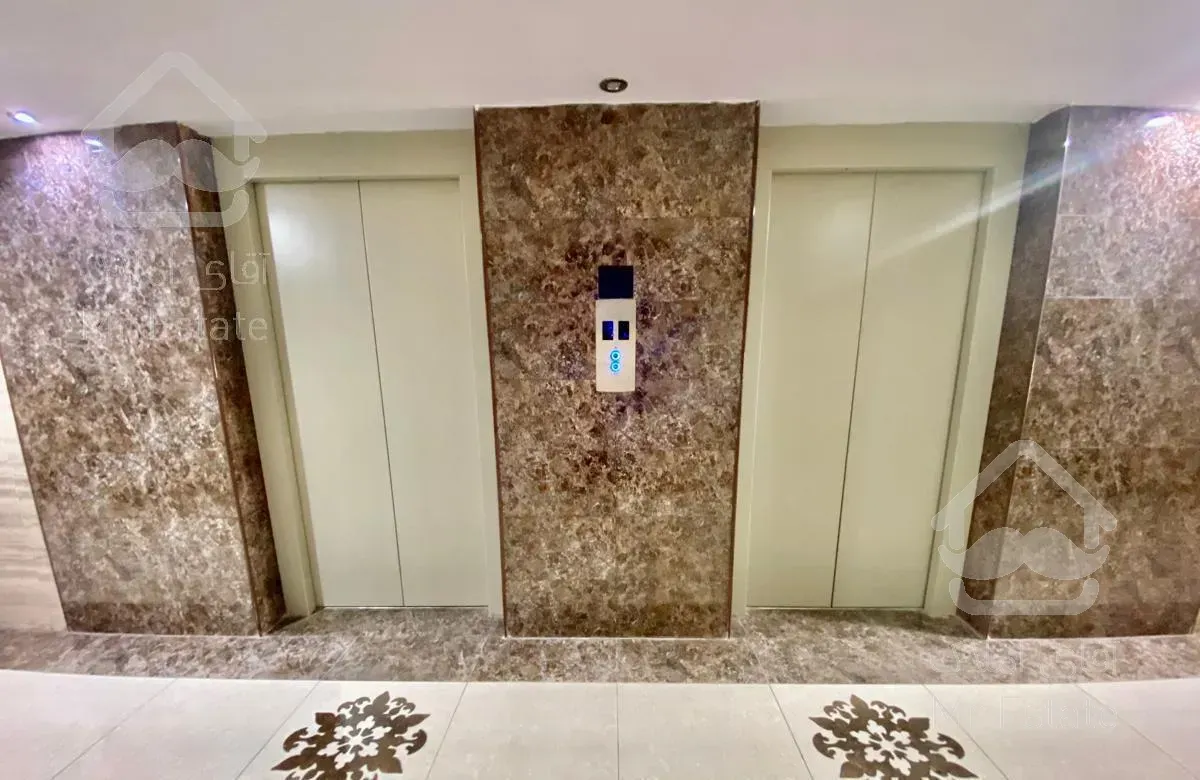 ۱۰۵ متر،نوساز،نزدیک دریاچه،جنوبی،