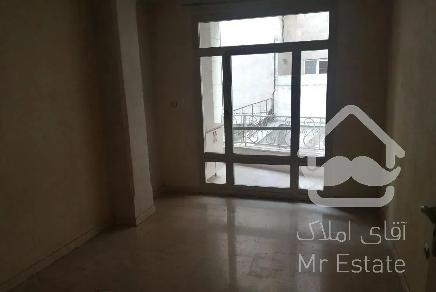 آپارتمان اندرزگو 140 متر