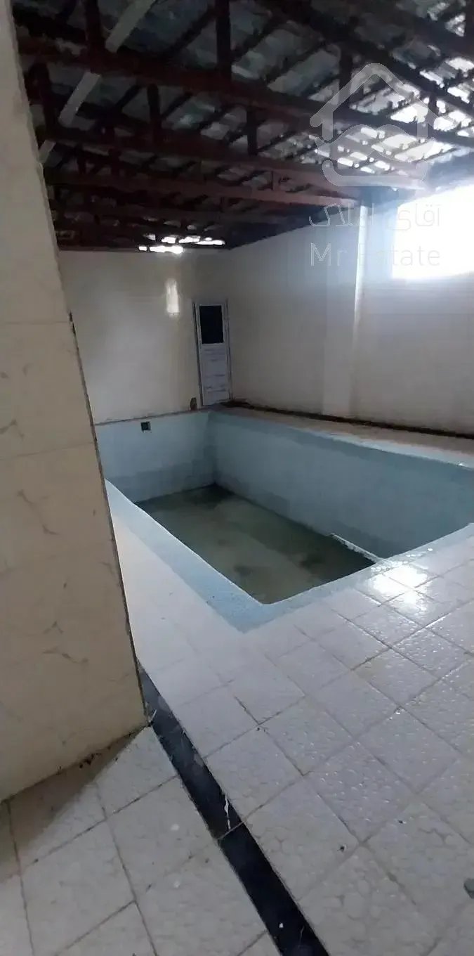 ویلا دوبلکس ۲۵۰ متری نوساز استخردار