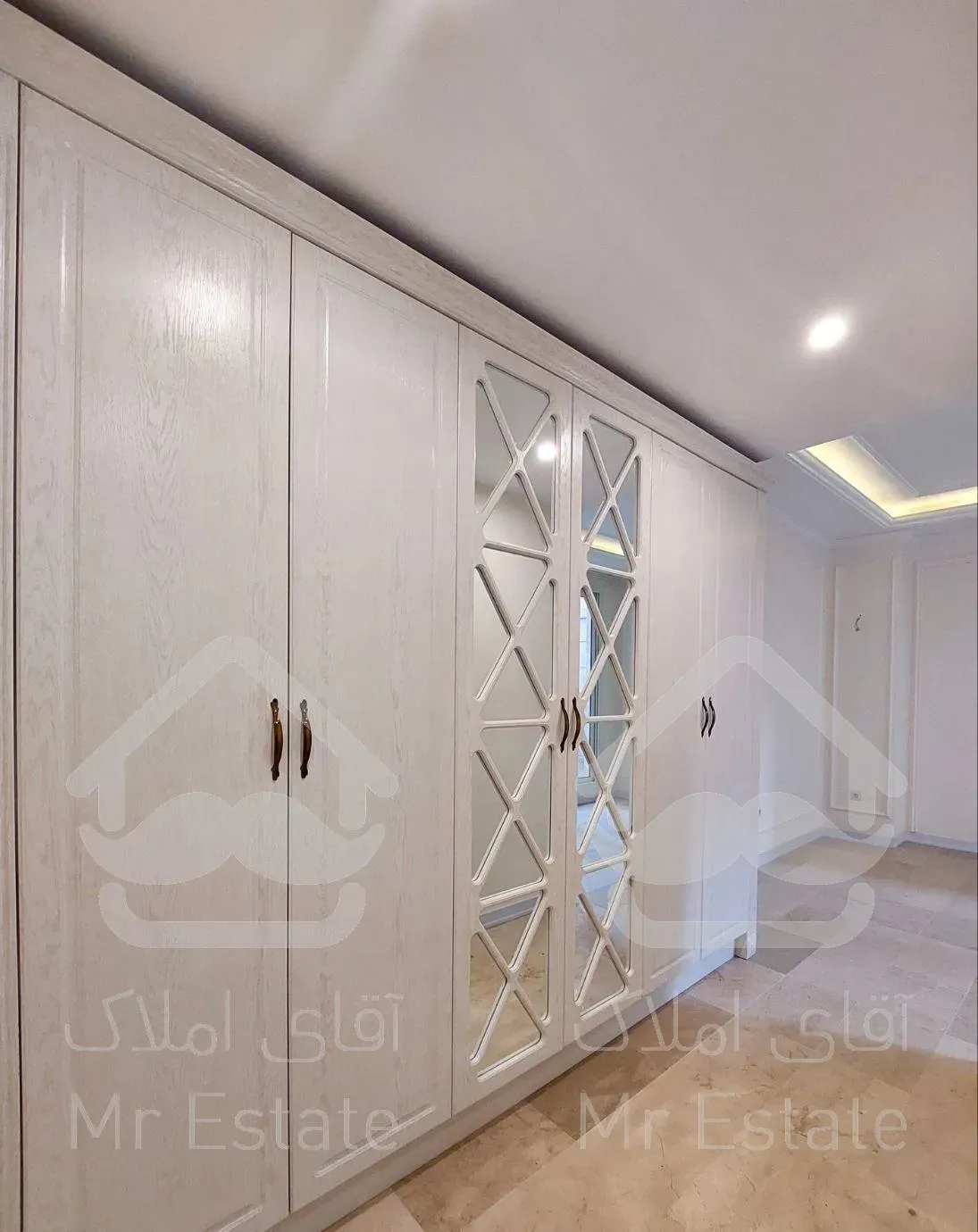 پاسداران/۱۵۵متر/نوساز/دوپارکینگ سندی