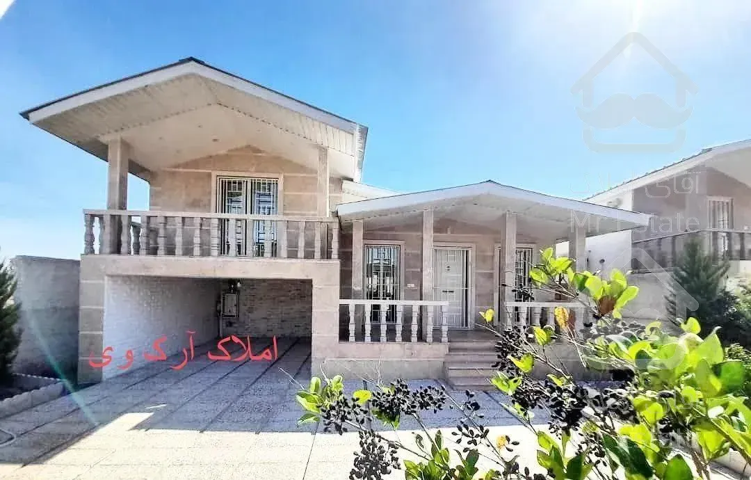 ویلا نیم پیلوت نماسنگ ۲۰۰متری دوخواب