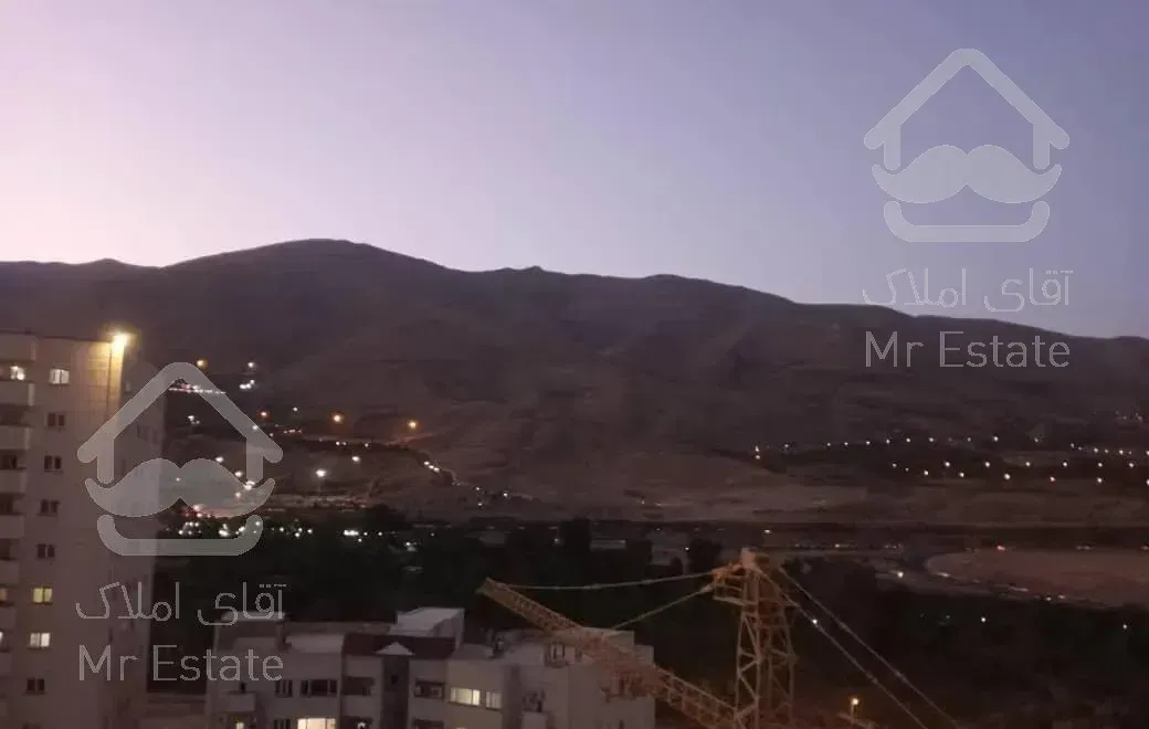 ۱۲۰متر۳خواب طبقه۱۷/دریاچه چیتگر/منطقه۲۲