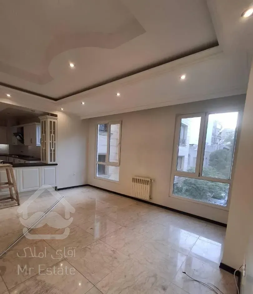 آپارتمان۱۳۰متری کامرانیه غرق نور وآفتاب