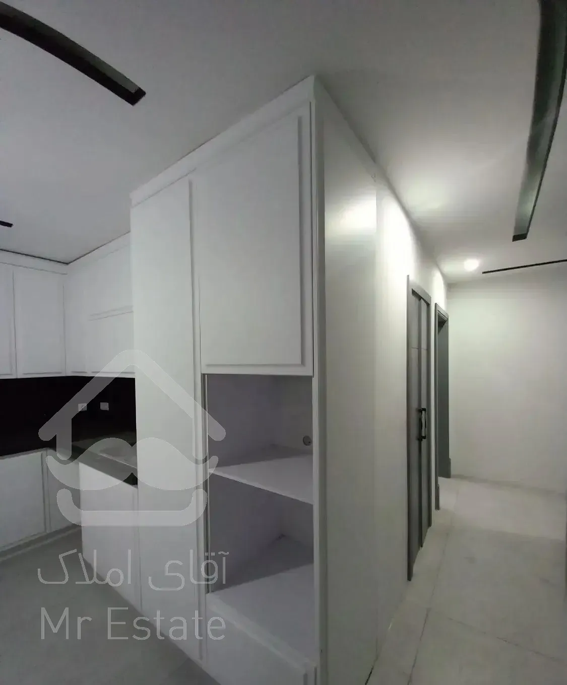 شهرک کریم آباد/ ۱۷۳ متری لوکس/ مدرن