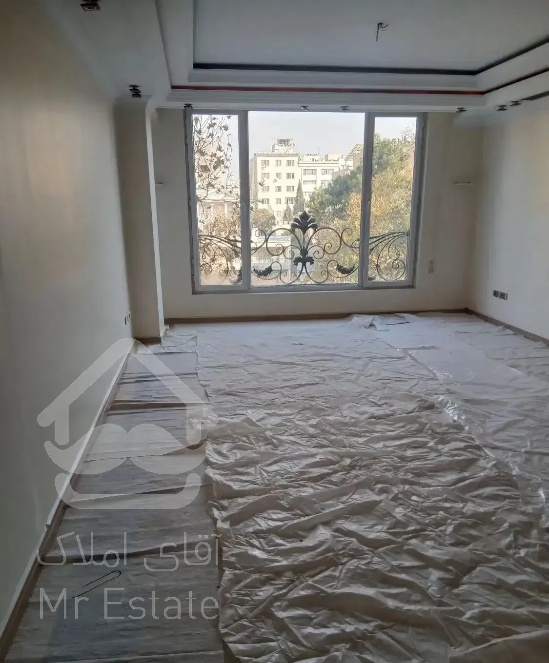 ۱۲۰ متری در حد نوساز / لوکیشن تاپ پاسداران