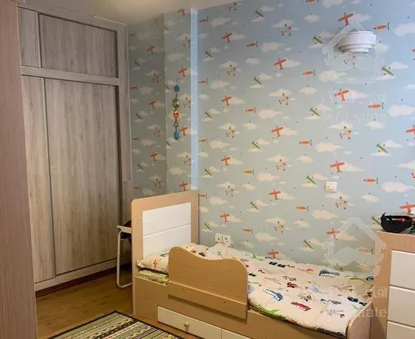 ستارخان 75 متر سالن پرده خور