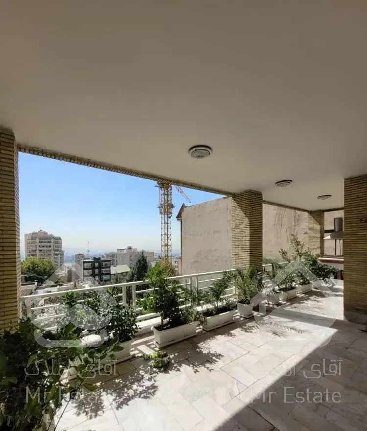 زعفرانیه ۲۴۰ متر بر اصلی  موقعیت اداری