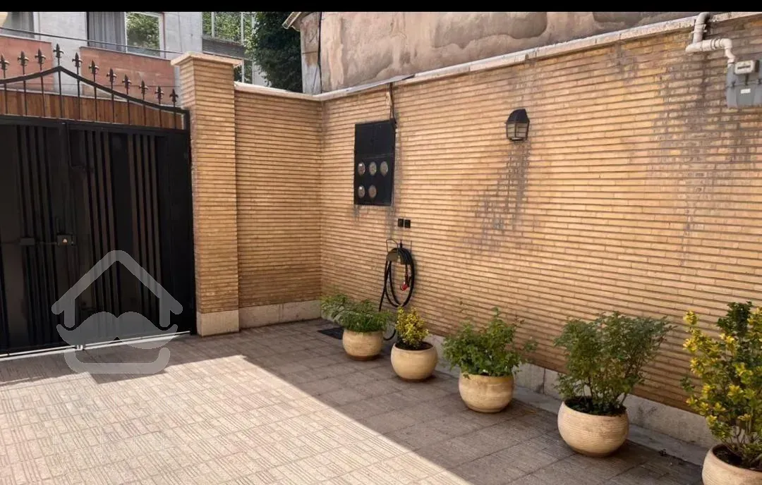 ۵۰ متر یکخوابه طبقه ۴ لارستان