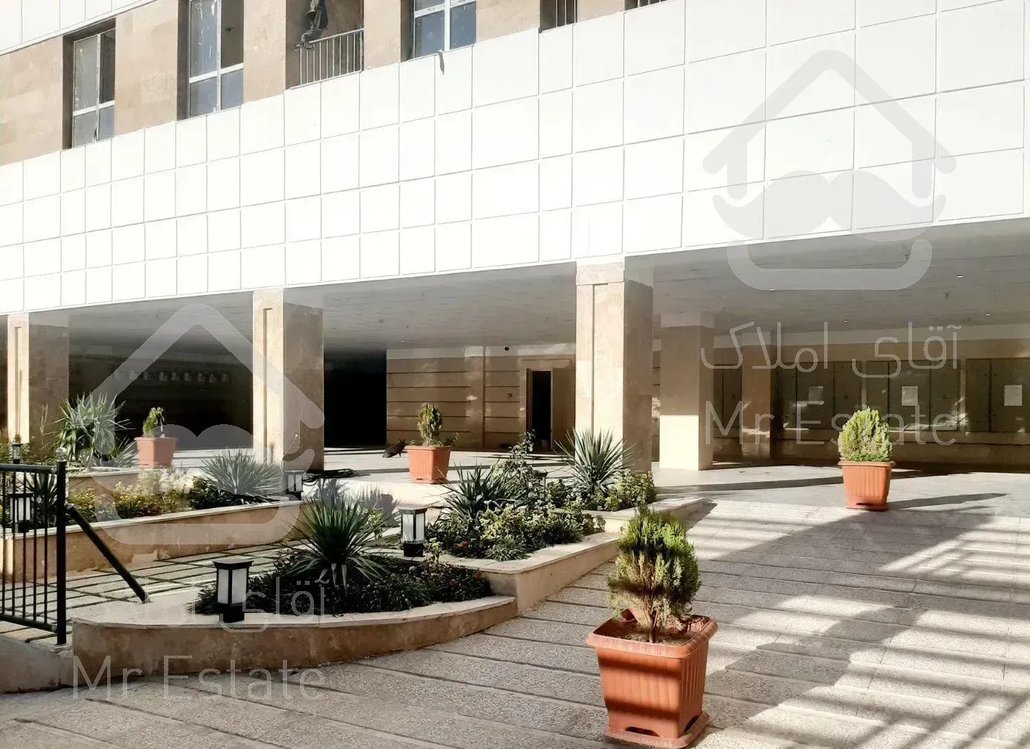 آپارتمان ۱۴۰ متری خوش نقشه در وردآورد (واقعی)