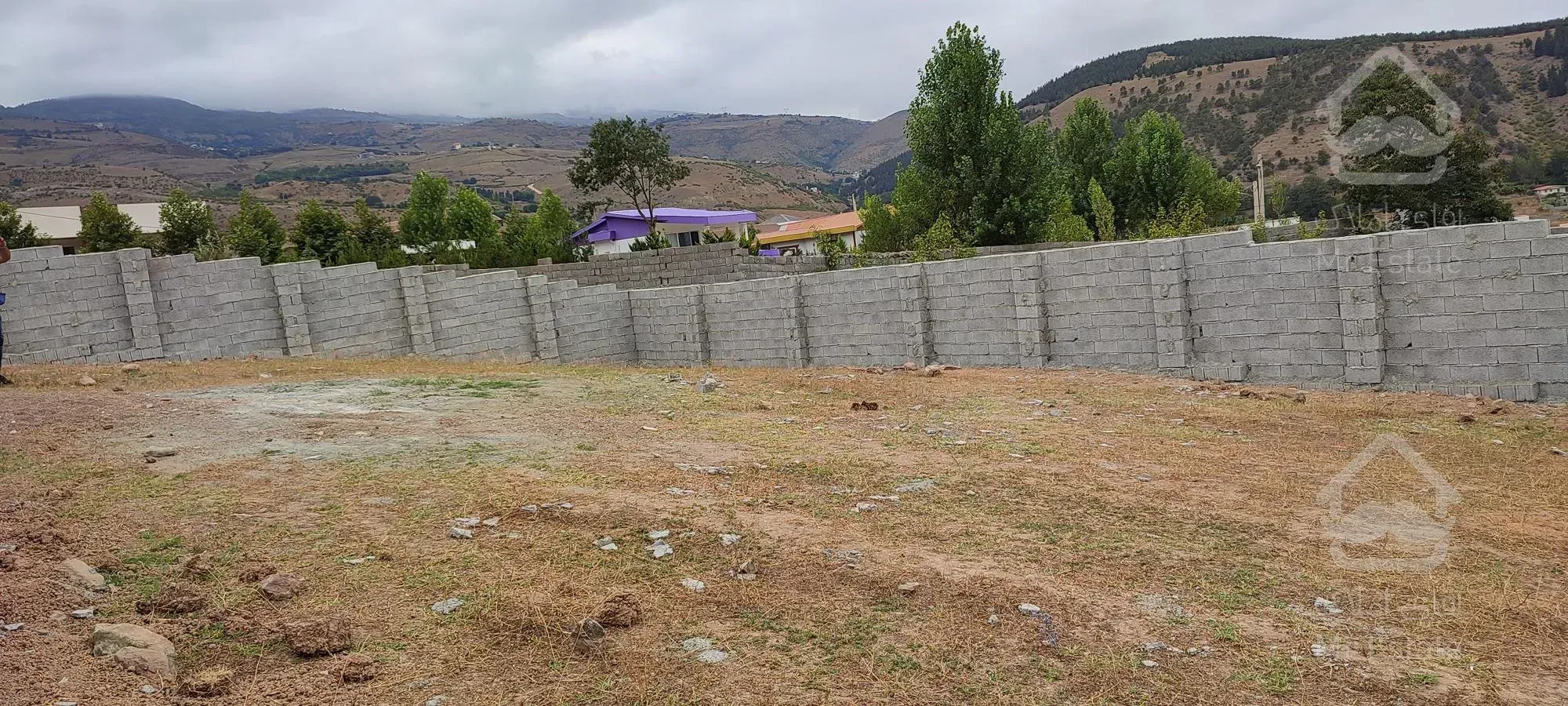 بافت مسکونی. دیوار کشی شده