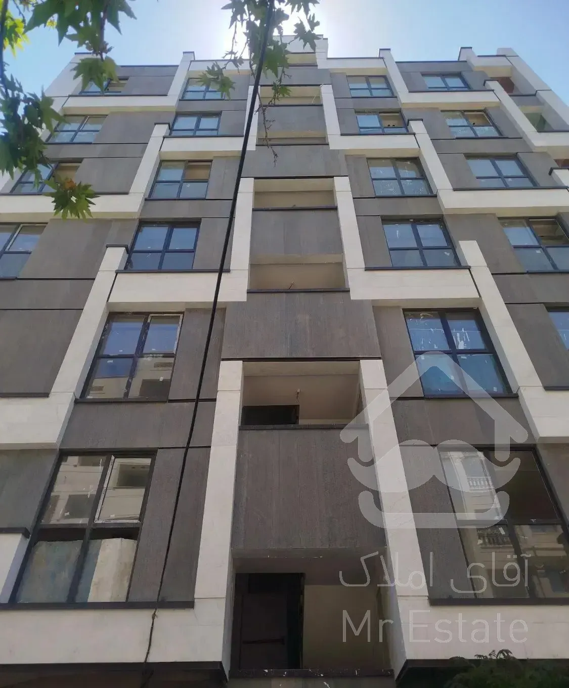 ۱۱۸ اپارتمان فاز ۳ حکیمیه