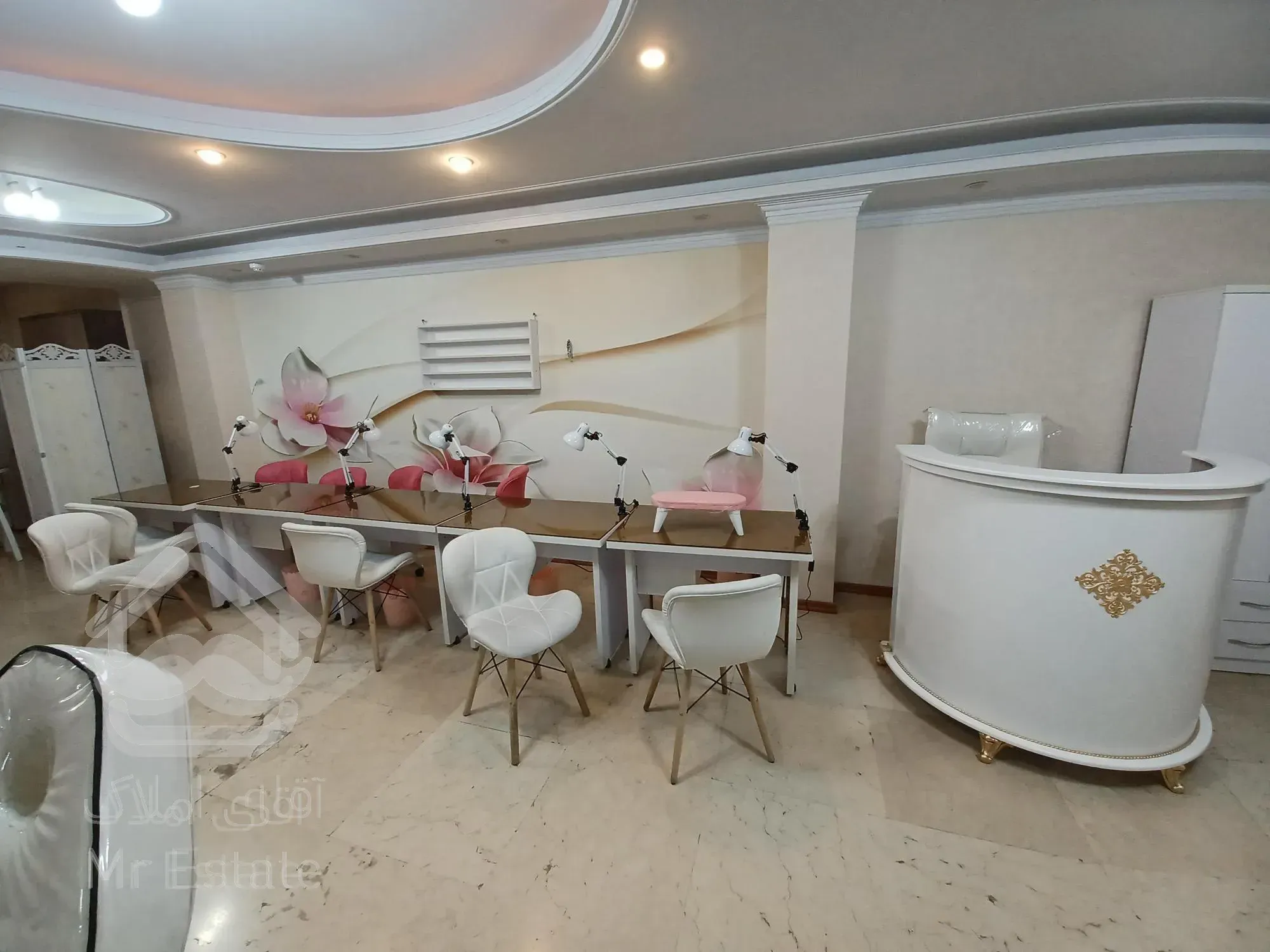 اجاره‌ سالن زیبایی وناخن سند اداری صادقیه کاشانی