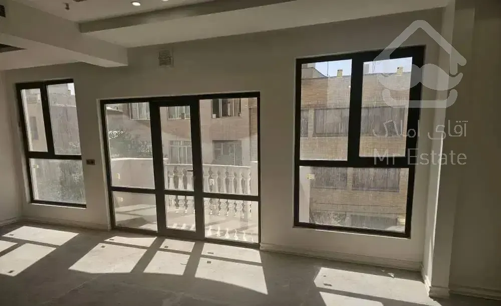 ۱۲۰متری فول امکانات اقبال پنجره سرتاسر دونبش