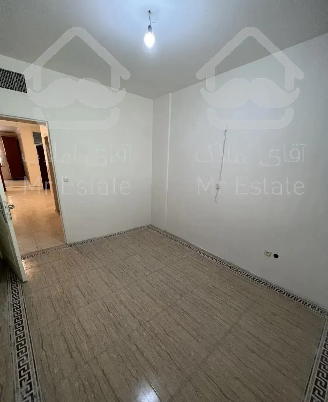 خ فرجام بلوار اردیبهشت ۸۱ متر (ویلایی)