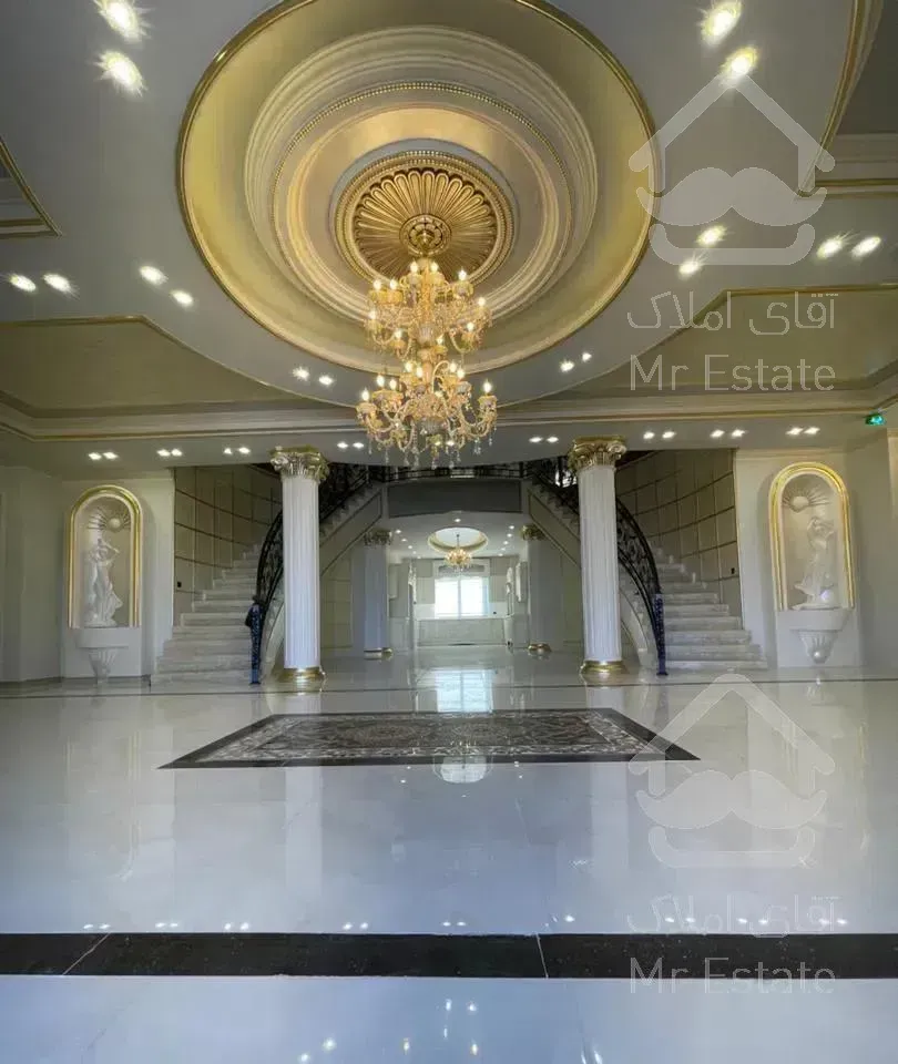 ابر ویلای کلاسیک 800 متری با متریال مدیترانه‌ای