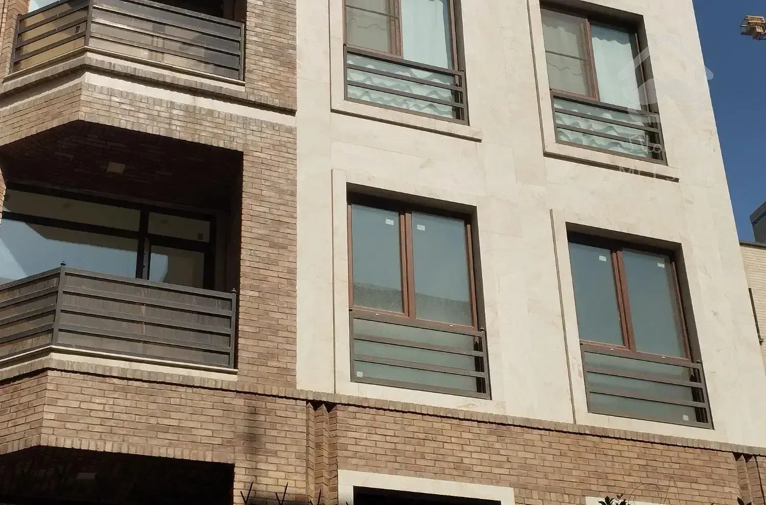 فروش واحد استثنایی ۱۲۰ متری فول امکانات/وزرا