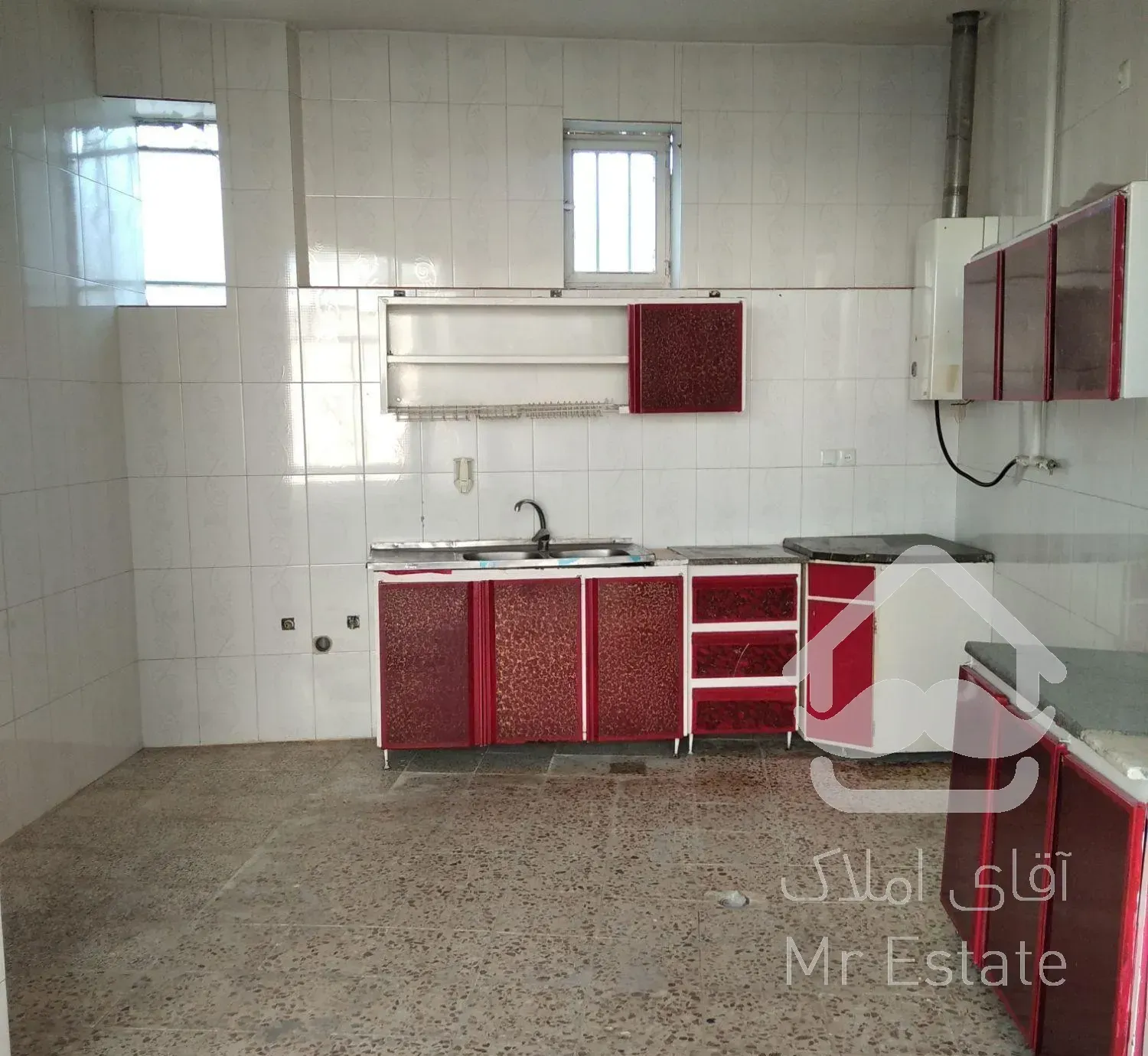 منزل ویلایی فروشی167متر دوخوابه کوچه 107 امیر کبیر