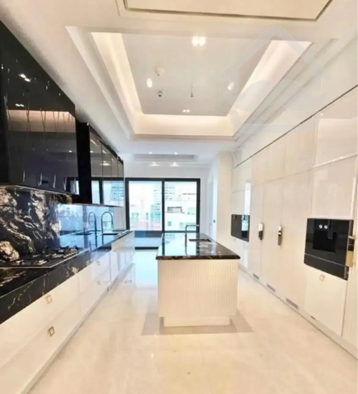 گیشا 195متر 3خواب نوساز فول مشاعات/مشرف به پارک/3p