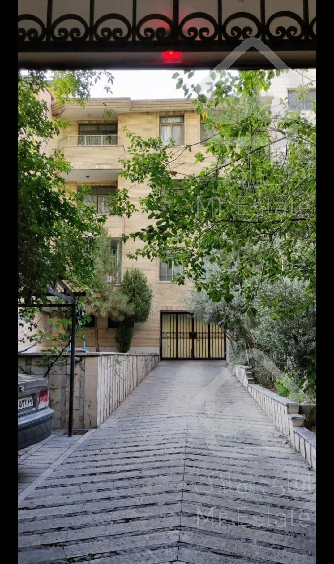 آپارتمان ۲۱۰ متری سعادت آباد