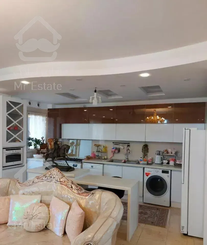 اپارتمان ۱۰۸ متری/دو خواب/ فول امکانات