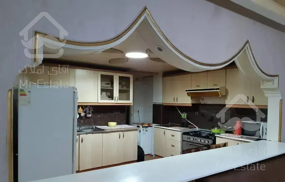 آپارتمان ۱۳۰ متری