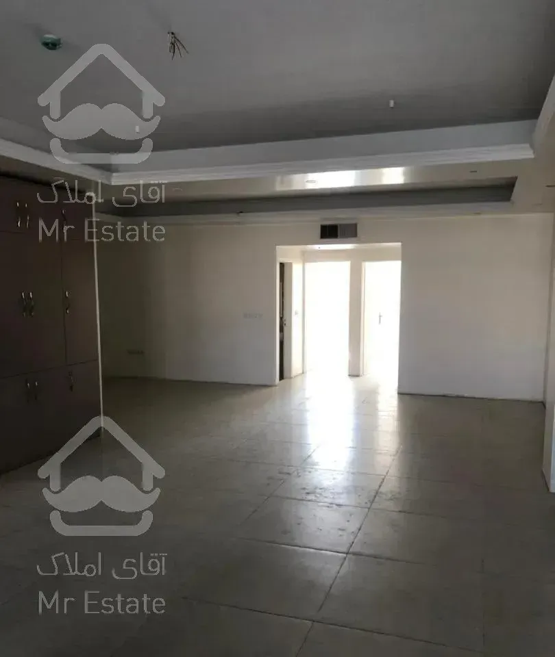 آپارتمان ۱۳۰ متر ۲ خ/پلان تفکیکی/غرق نور/نوساز