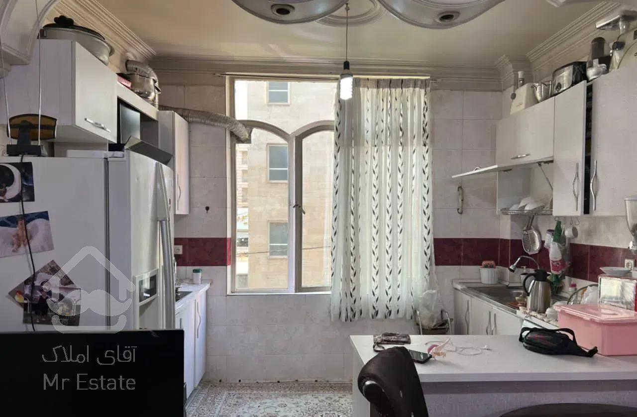 ۶۲ متر با پارکینگ بلوار پروین