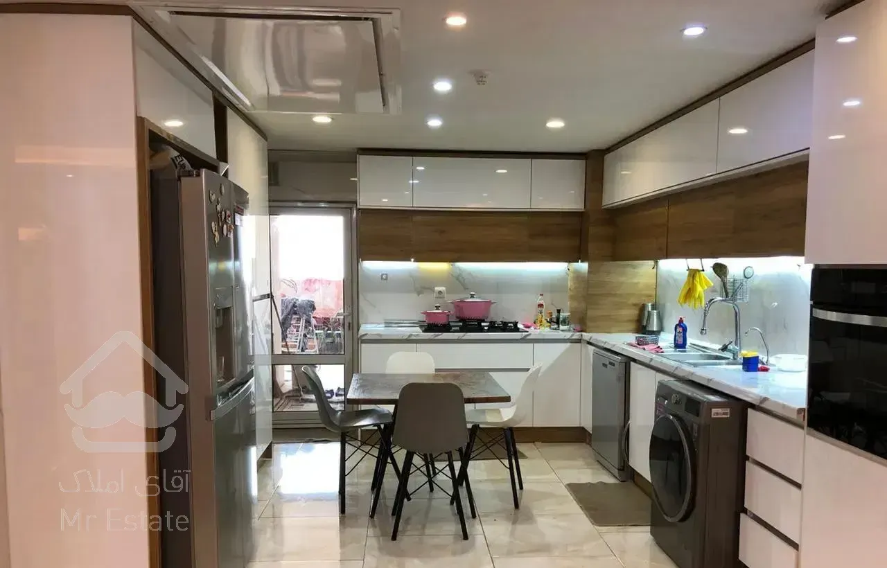 140 متری /برج برند /ویو جنگل/ شهرک چیتگر