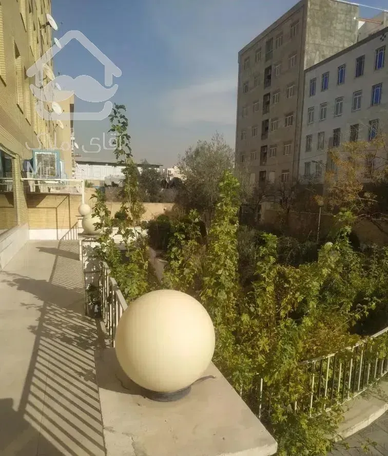 آپارتمان ۸۰ متری / ارم