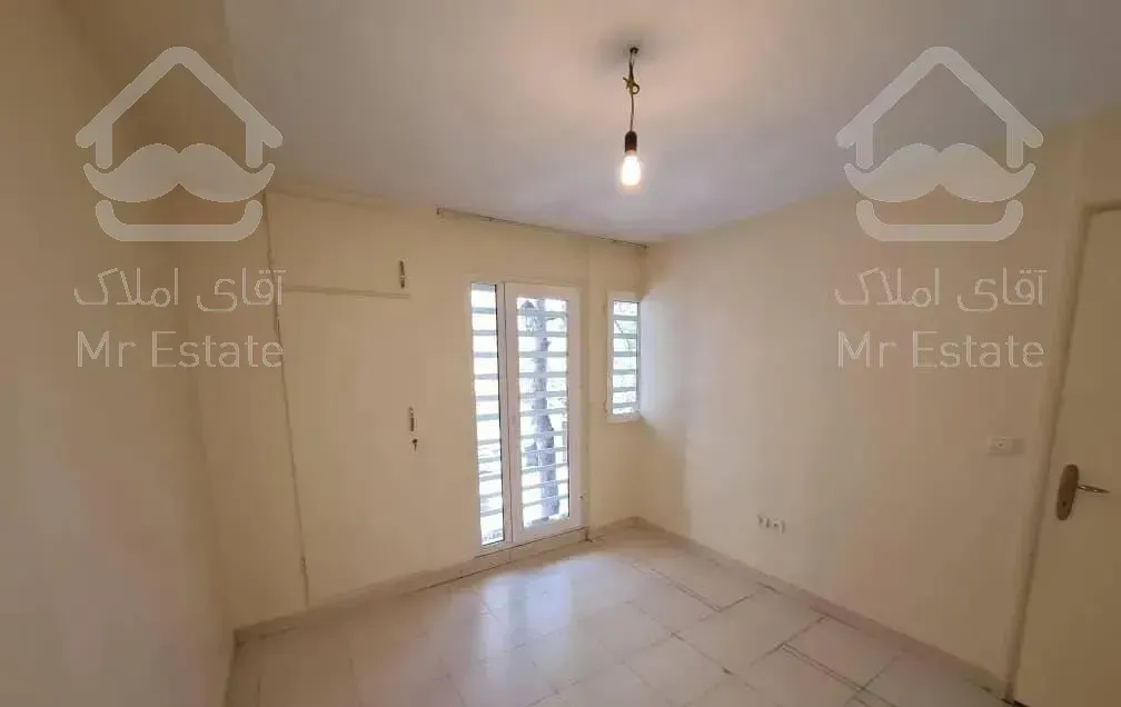 آپارتمان جلفا 58 متر 12 ساله طبقه 4