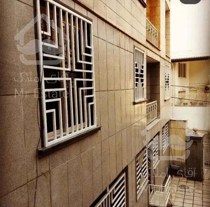 سازنده انواع درب های آکاردئونی نرده حفاظ آهنگری