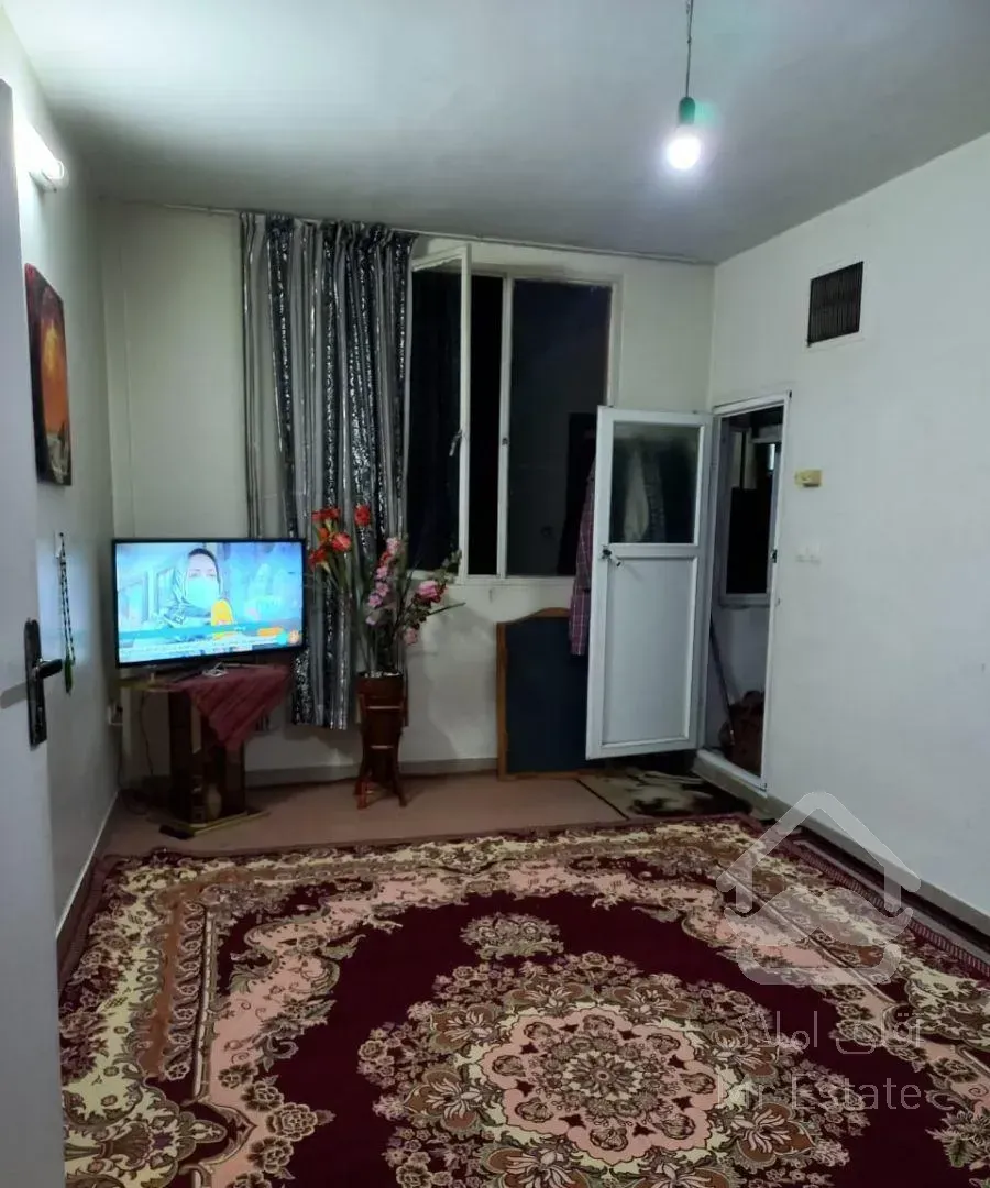 ۳۵ متر تک واحدی خوش نقشه // نزدیک مترو رودکی