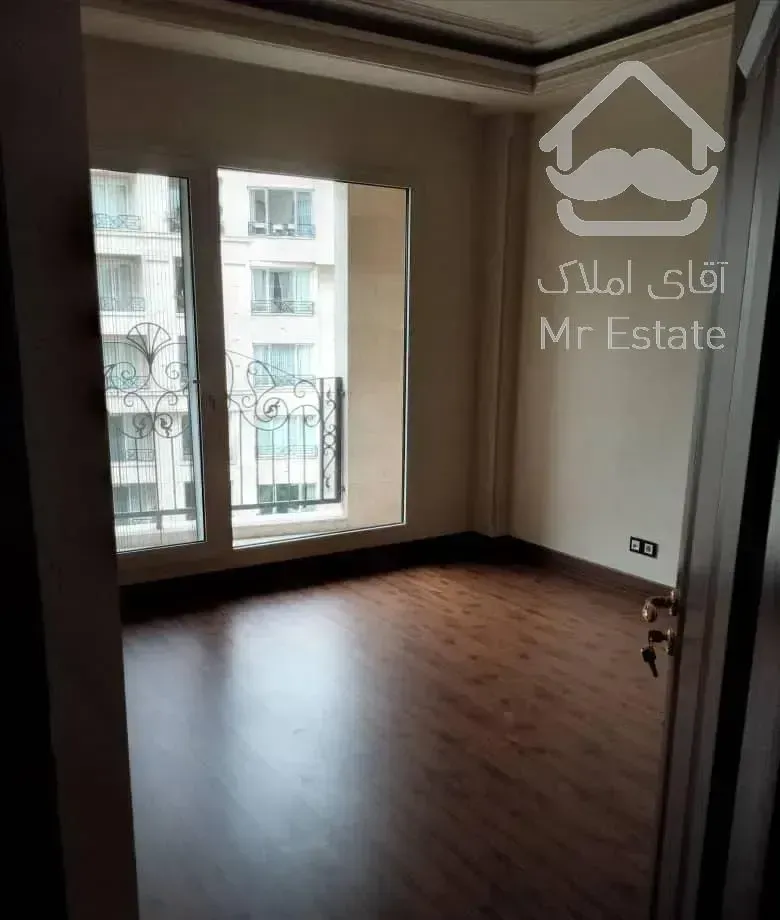 ۱۷۴ متر    ۲ خواب   طبقه ۱۲   تراس بزرگ  فول مشاع