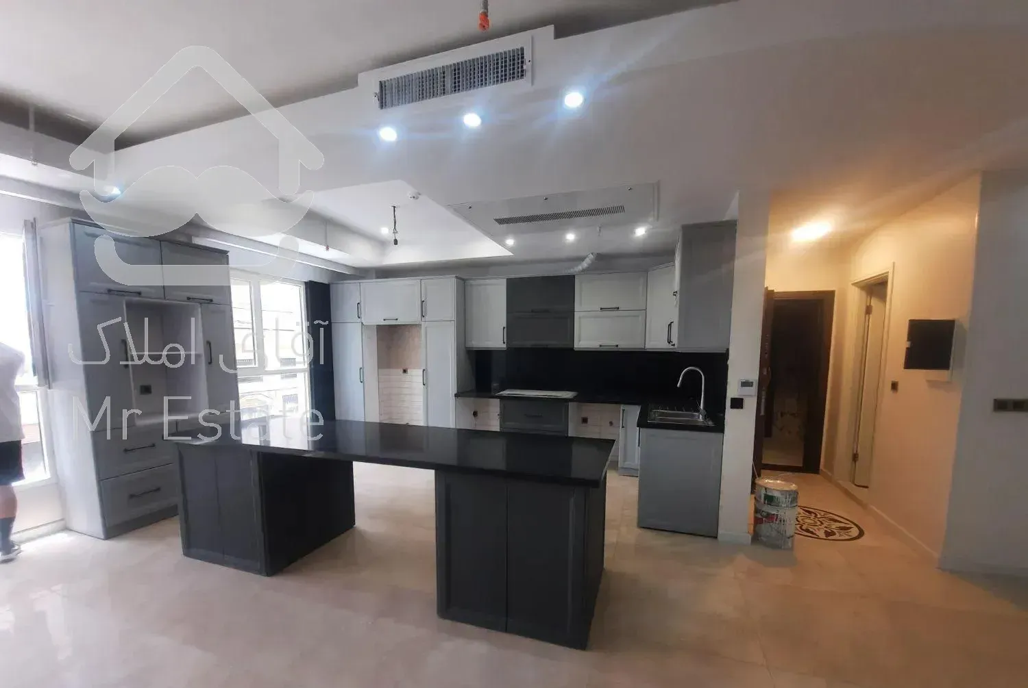 سهروردی جنوبی/۱۷۰متر/ کلید نخورده/ ۳ خواب