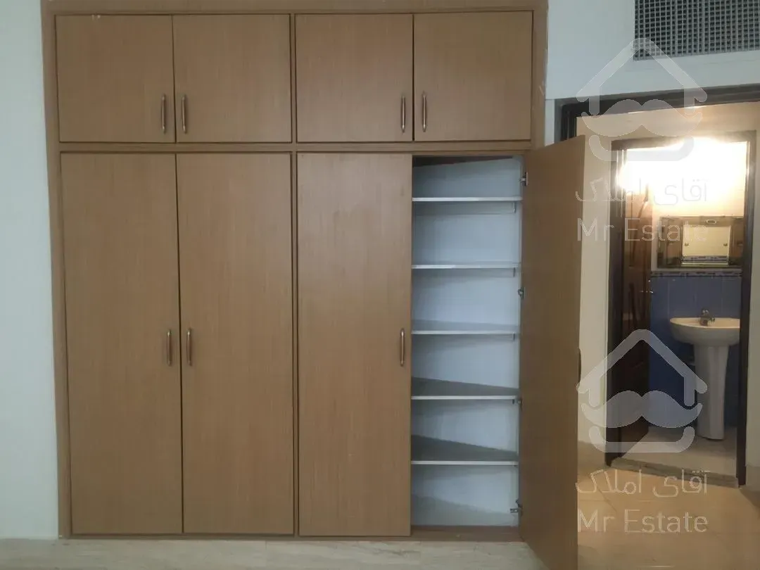 آپارتمان چهارباغ بالا