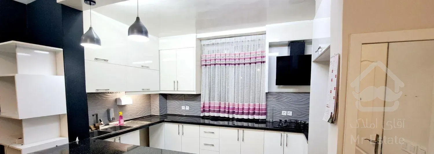 55 متر پارکینگ دار نزدیک مترو بریانک