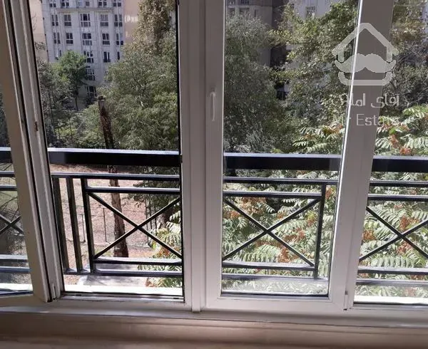 سه خوابه لوکیشن   غرق در نور