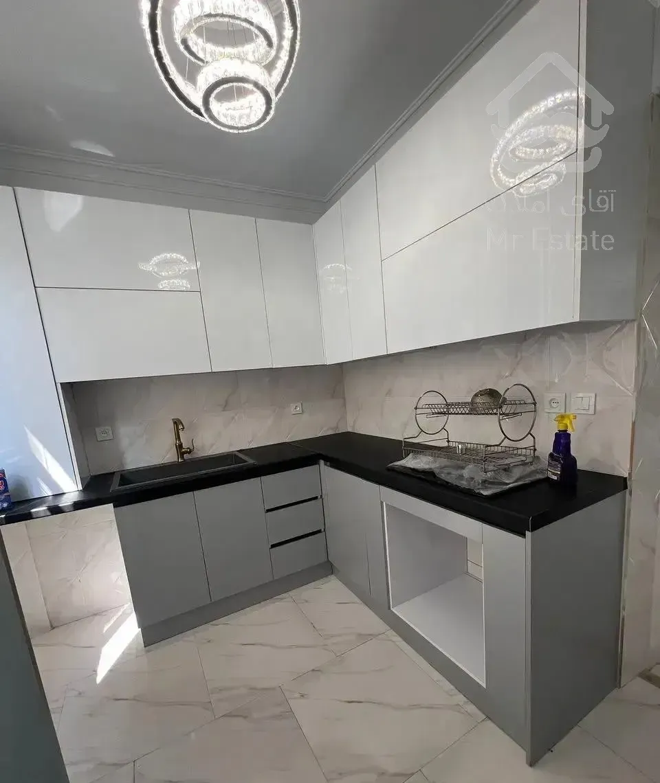 60متر فول بازسازی شده زیر قیمت منطقه