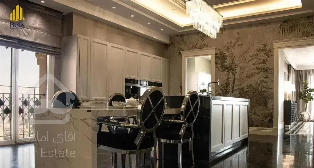 ۳۴۰ متر تکواحدی ۶ ساله تاپ لوکیشن فول