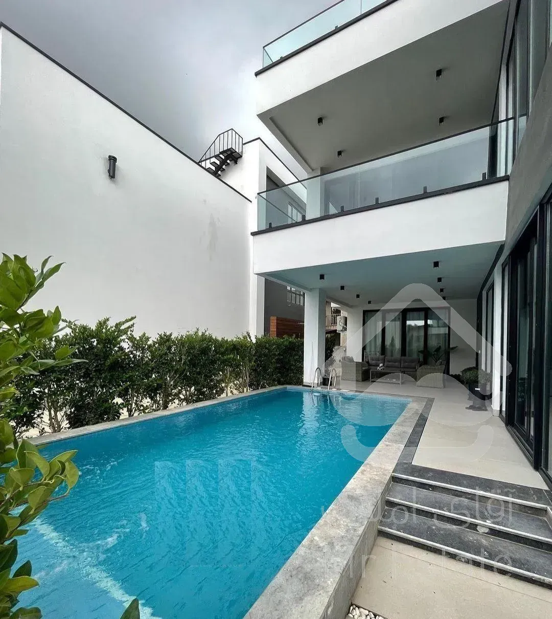 ویلا استخردار شهرکی مدرن نوساز