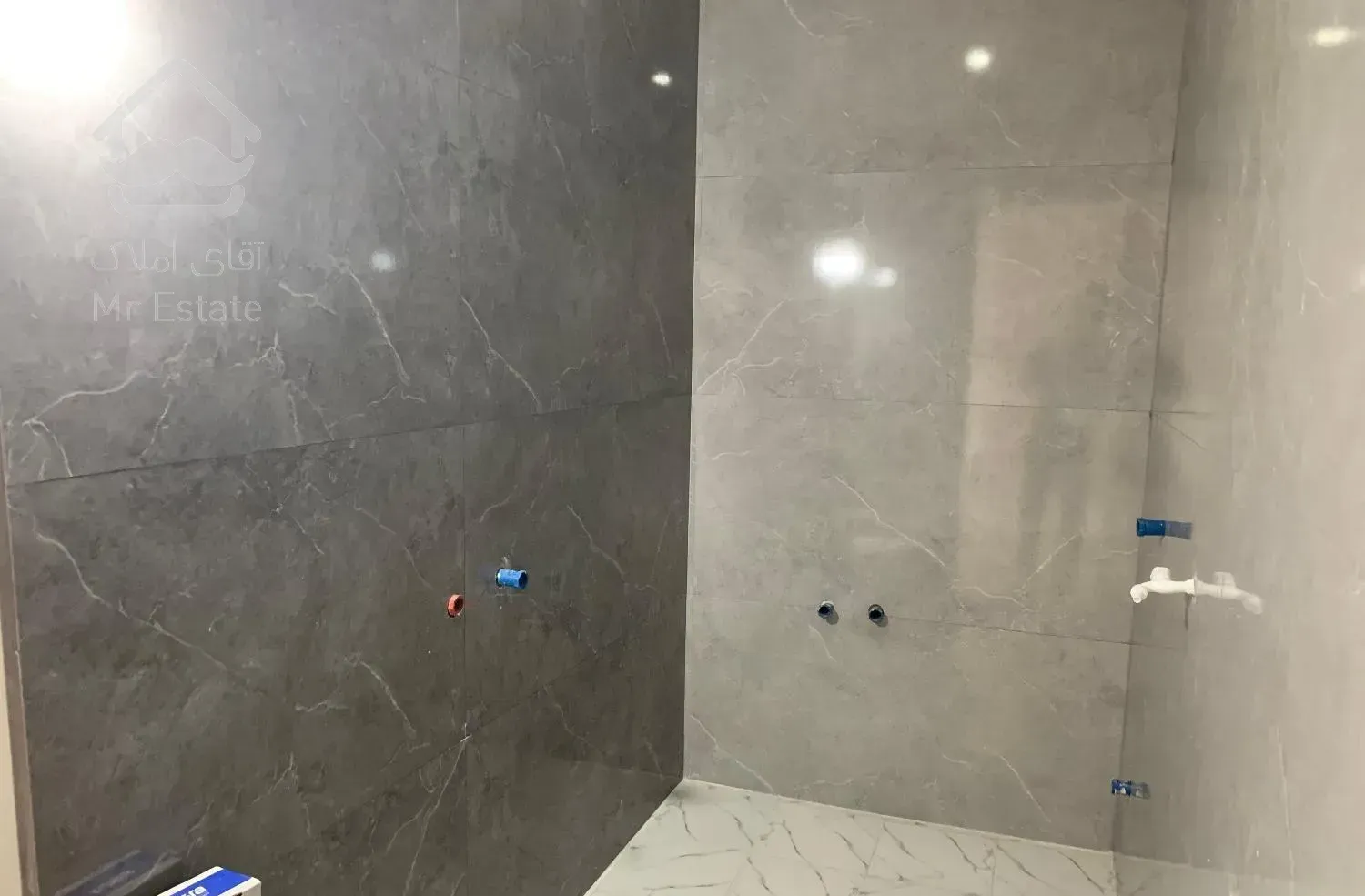 فروش آپارتمان واقع در ساحل طلایی با ویو دریا