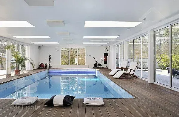 پیش فروش آپارتمان ۱۳۵متری۳خواب برج رومنس حکیم