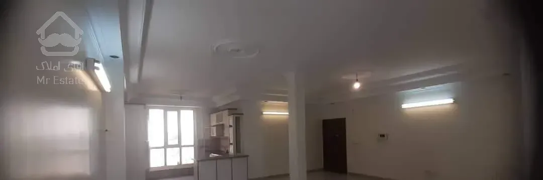 92 متر با پارکینگ - ابتدای پل ری نبش کوچه صادقی