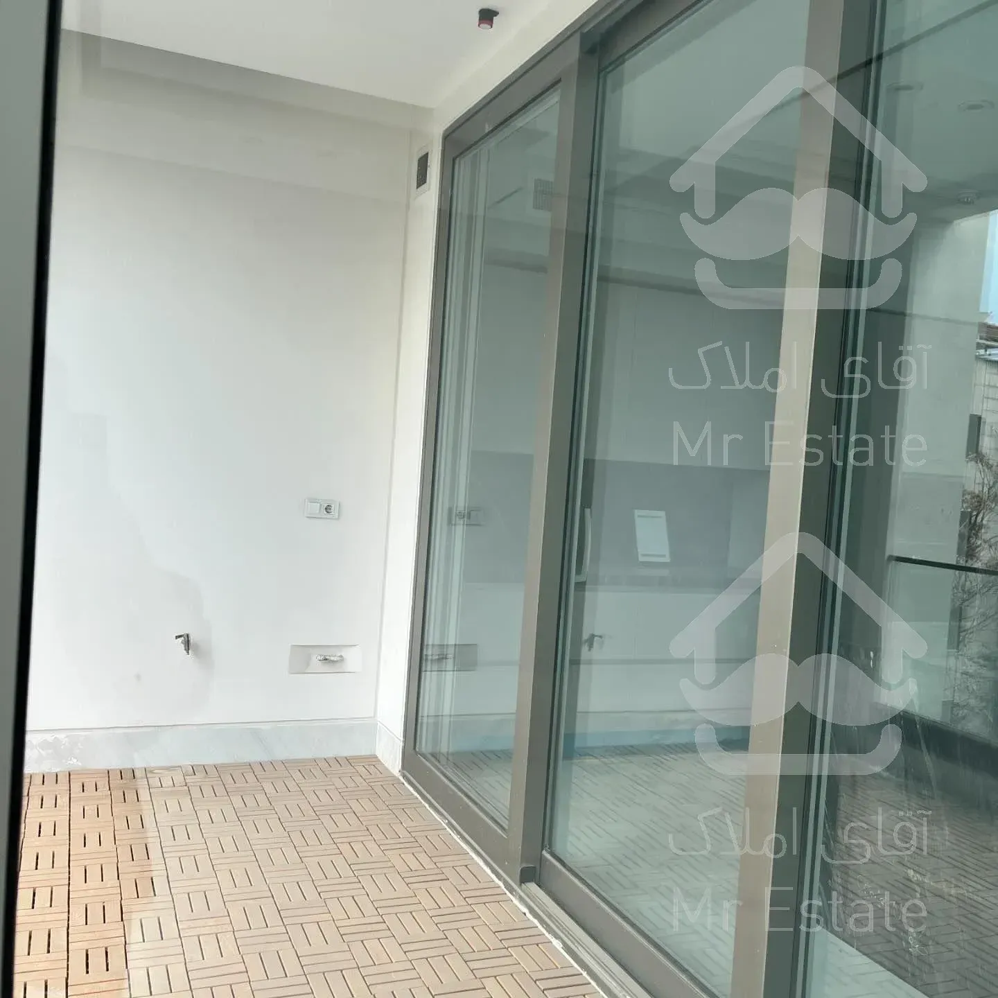 اجاره برج تکواحدی ۳۳۰متر قلب فرمانیه ویو سطح شهر